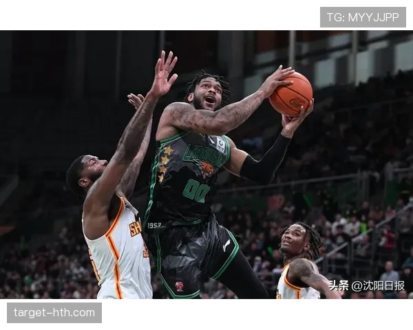 马伦助攻表现亮眼，状态回升助球队再创佳绩