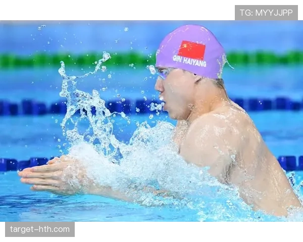 覃海洋赛场上拼命人设，生活照却全是高级感，刷完我连省钱动力都没了